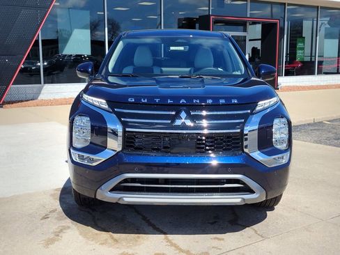 New 2026 Mitsubishi Outlander SE AWD/4WD image 12