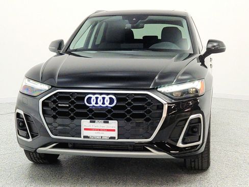 Used 2023 Audi Q5 2.0T Prestige w/ Prestige Package AWD/4WD image 2