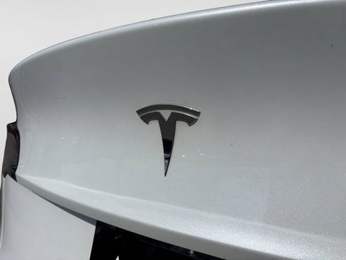 Used 2023 Tesla Model Y AWD image 53