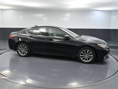 Used 2020 Acura TLX FWD image 3