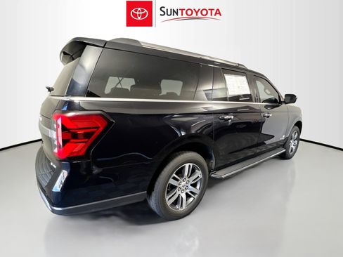 Used 2022 Ford Expedition Max Limited AWD/4WD image 4