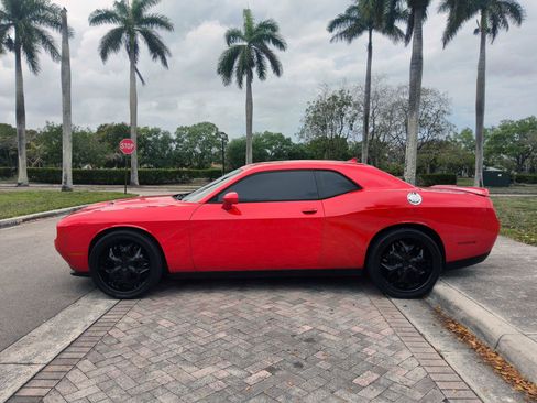 Used 2018 Dodge Challenger SXT w/ Sound Group image 12