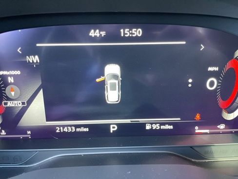 Used 2023 Nissan Pathfinder Platinum image 21