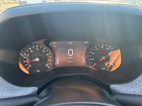 Certified 2025 Jeep Compass Latitude image 18