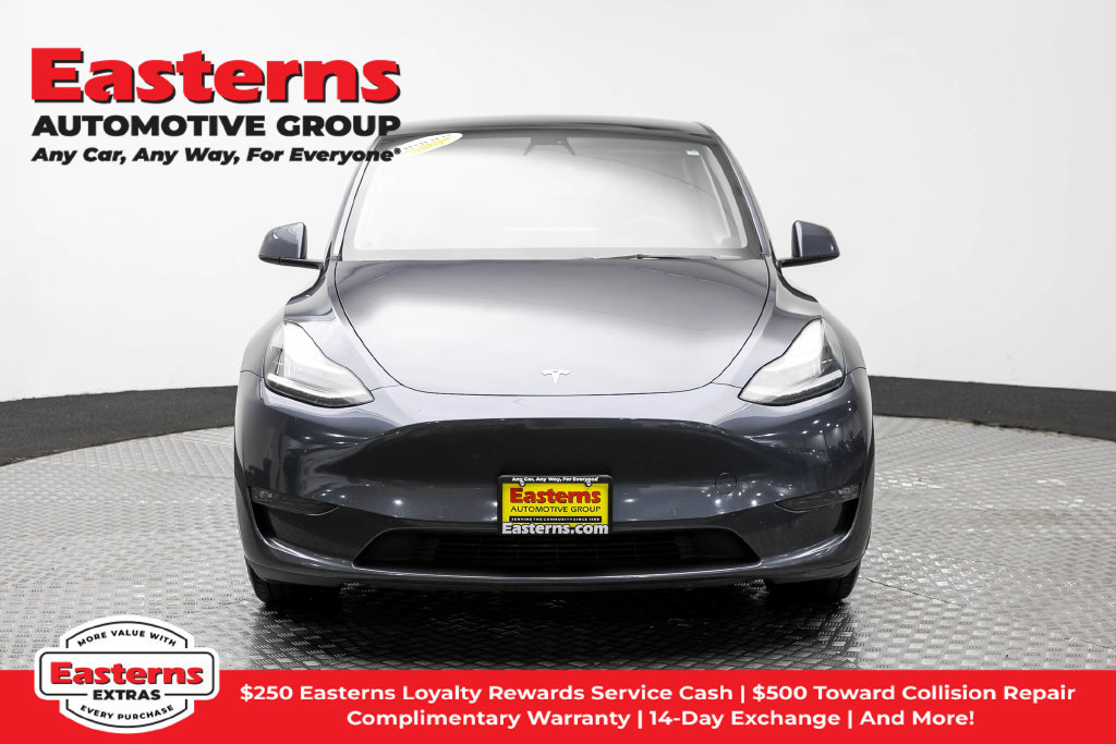 Used 2022 Tesla Model Y Long Range AWD/4WD image 3