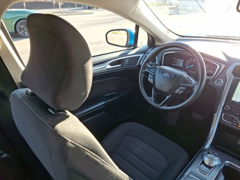 Used 2019 Ford Fusion SE image 15