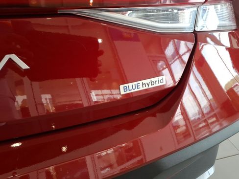 Used 2025 Hyundai Elantra Hybrid FWD image 17
