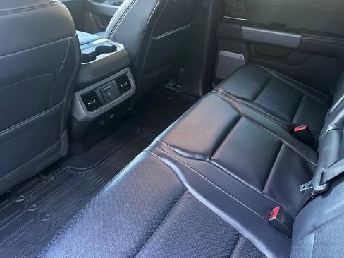 Certified 2025 Ford F250 Lariat w/ Lariat Ultimate Package image 4