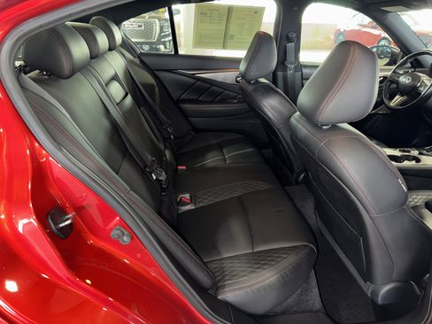 Used 2018 INFINITI Q50 Red Sport 400 w/ Sensory Package (Sport) image 12