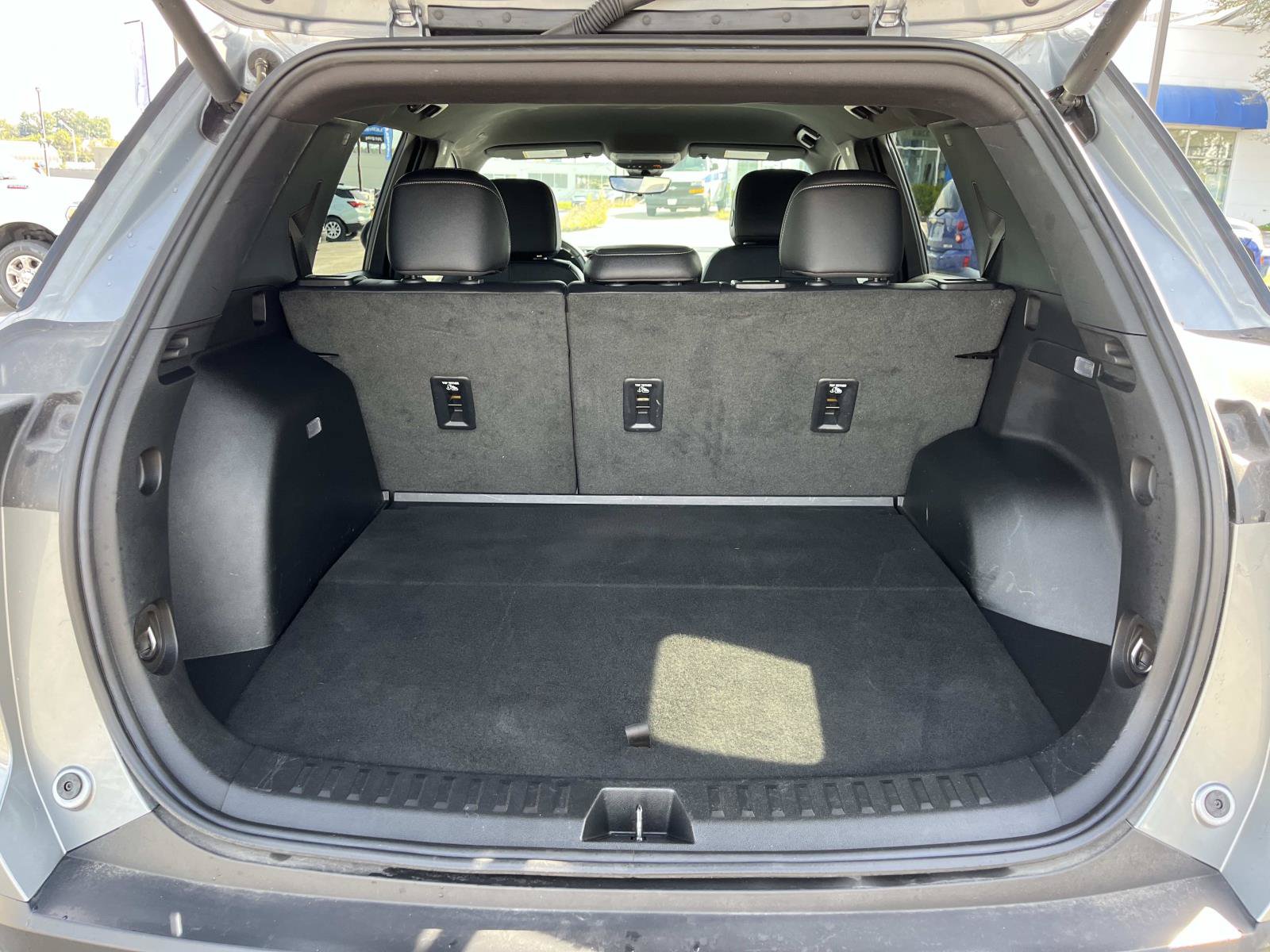 Used 2025 Chevrolet Equinox LT w/ Convenience Package II FWD image 20