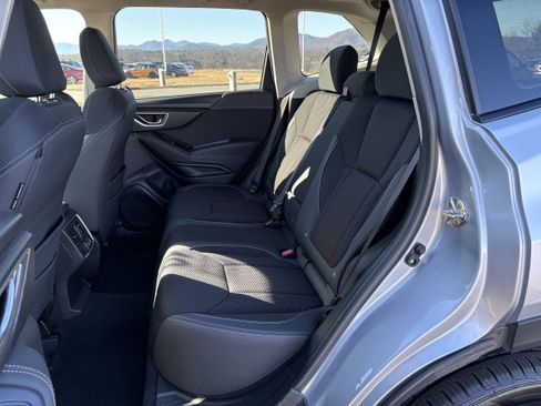 Used 2019 Subaru Forester Premium image 33