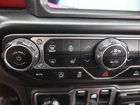 Used 2022 Jeep Gladiator Rubicon w/ LED Lighting Group AWD/4WD image 34