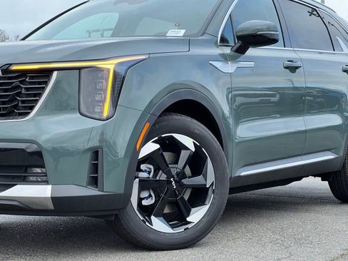 New 2026 Kia Sorento EX AWD/4WD image 2