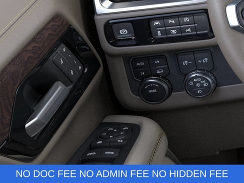 New 2026 GMC Yukon Denali w/ Sun & Power Step Package AWD/4WD image 23