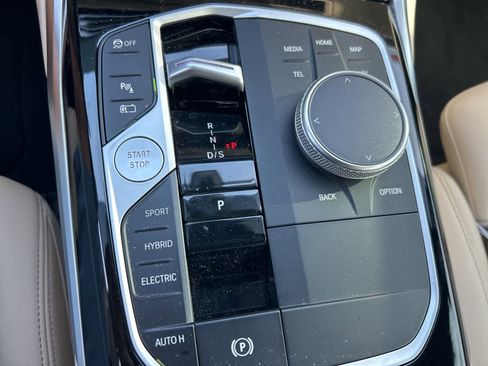 Used 2023 BMW 330e w/ Driving Assistance Package image 37