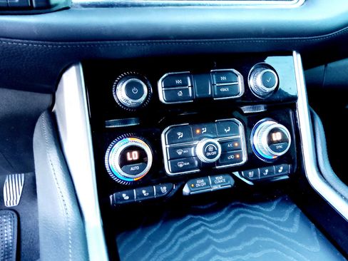 Used 2021 GMC Yukon Denali w/ Denali Ultimate Package image 22