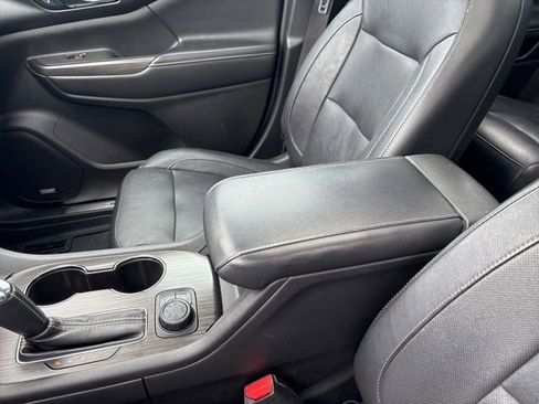 Used 2018 GMC Acadia SLT AWD/4WD image 15