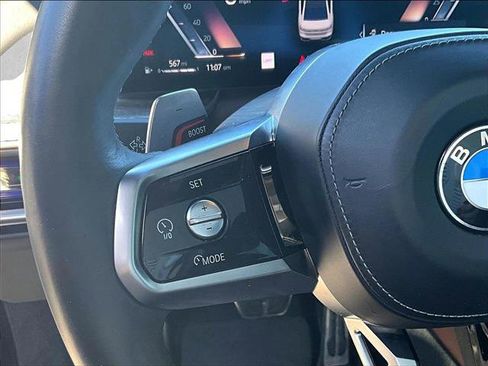 Used 2023 BMW 740i w/ Executive Package image 18