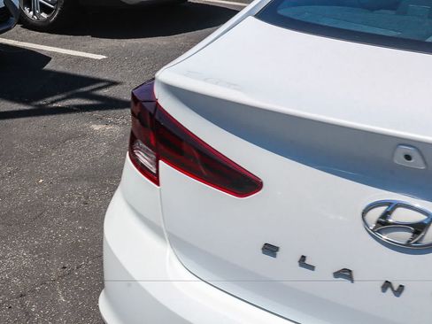Used 2020 Hyundai Elantra SEL w/ Cargo Package (C1) FWD image 8
