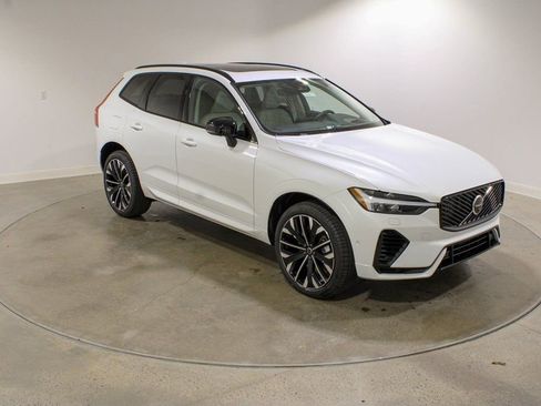 New 2026 Volvo XC60 T8 Ultra w/ Protection Package Premier AWD/4WD image 7