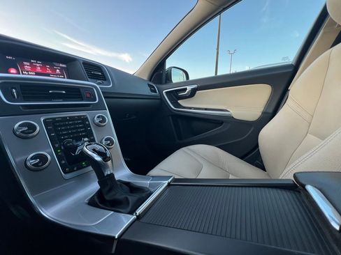 Used 2018 Volvo S60 T5 Inscription Platinum w/ Climate Package image 58