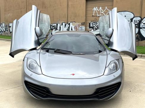 Used 2012 McLaren MP4-12C Base image 32