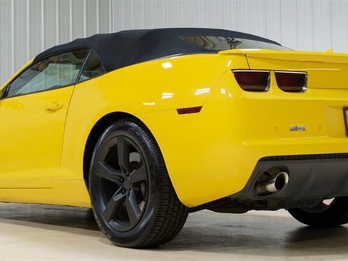 Used 2011 Chevrolet Camaro SS w/ RS Package RWD image 5