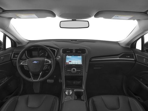 Used 2017 Ford Fusion Energi Titanium FWD image 5