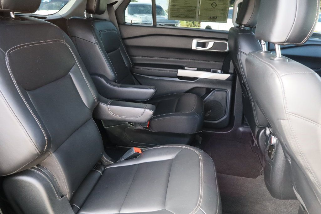 Used 2022 Ford Explorer XLT w/ Equipment Group 202A RWD image 28