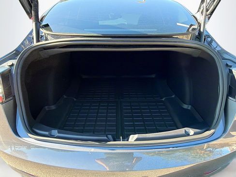 Used 2023 Tesla Model 3 Standard Range image 11