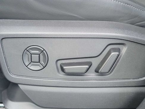 Certified 2025 Audi Q5 Premium Plus w/ Premium Plus AWD/4WD image 16