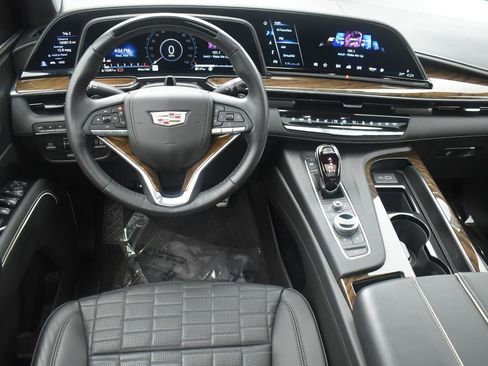 Certified 2023 Cadillac Escalade ESV Sport Platinum w/ LPO, ONYX Package image 15