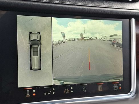 Used 2023 GMC Yukon XL Denali Ultimate AWD/4WD image 18