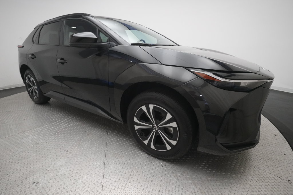 Used 2024 Toyota bZ4X FWD w/ Weather Package image 36