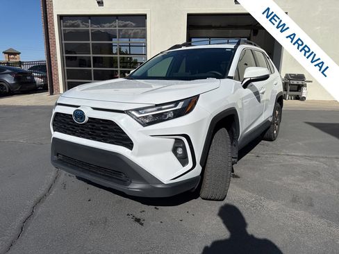 Used 2023 Toyota RAV4 AWD Hybrid image 3