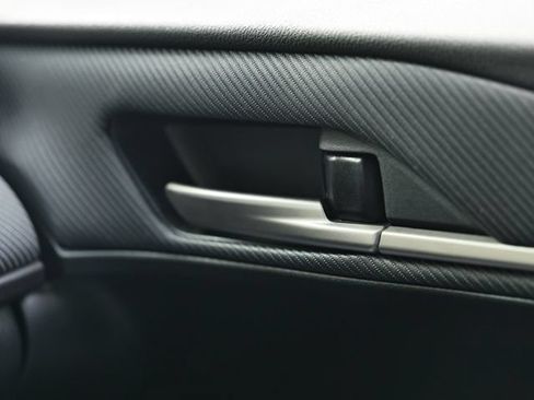 Used 2025 Toyota Camry SE FWD image 39