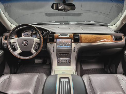 Used 2014 Cadillac Escalade ESV Platinum AWD/4WD image 40