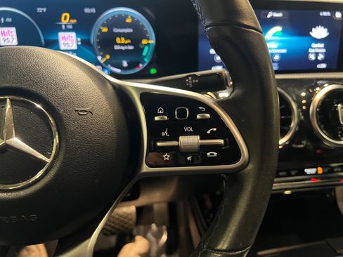 Used 2019 Mercedes-Benz A 220 4MATIC image 14