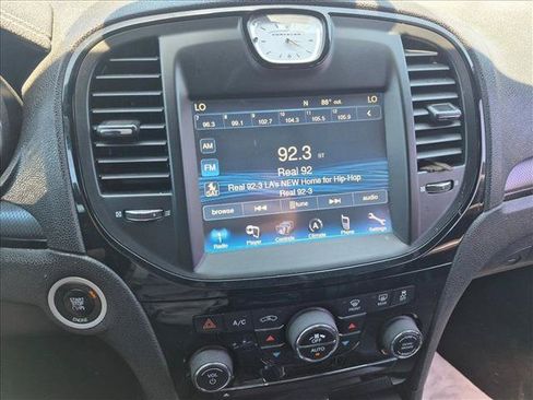 Used 2014 Chrysler 300 S RWD image 12