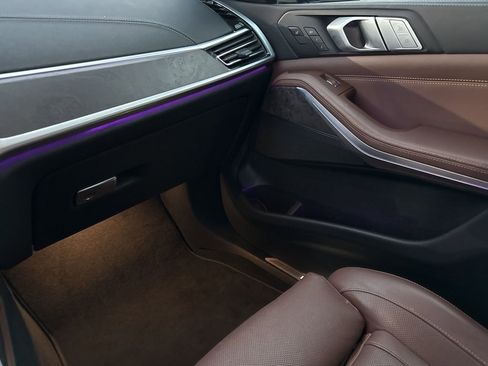 Used 2022 BMW X7 xDrive40i w/ Executive Package image 31