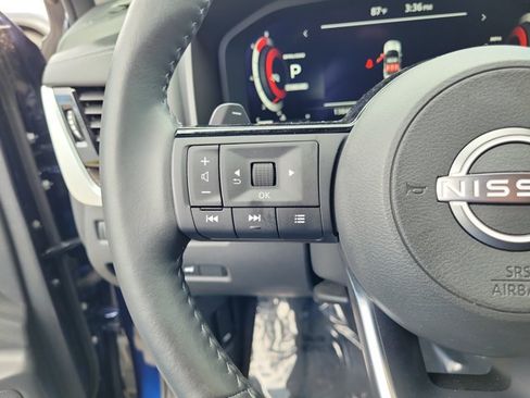 Used 2024 Nissan Rogue Platinum w/ Platinum Premium Package FWD image 23