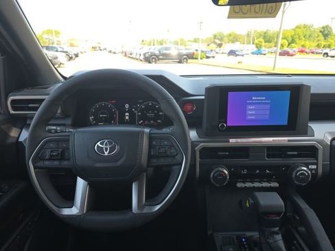 New 2026 Toyota Tacoma TRD Off-Road AWD/4WD image 12