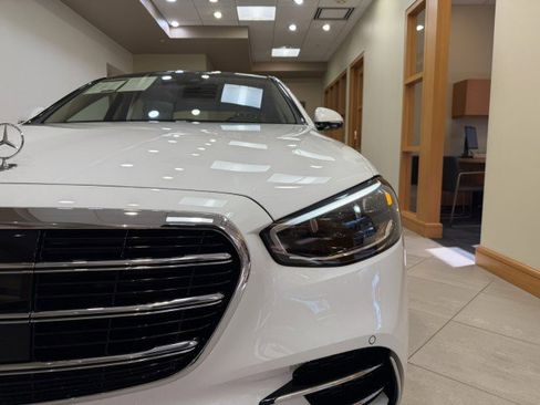 Certified 2025 Mercedes-Benz S 580 4MATIC Sedan image 6