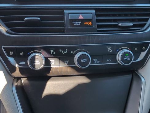 Used 2020 Honda Accord Touring image 19