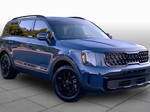 Used 2025 Kia Telluride AWD image 3