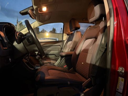 Used 2016 Chevrolet Colorado Z71 image 12