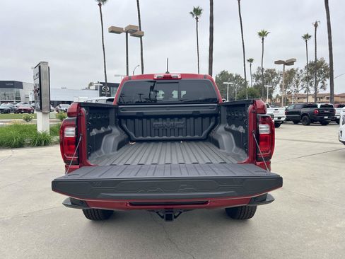 New 2026 GMC Canyon Elevation w/ LPO, Black Badging Package RWD image 26
