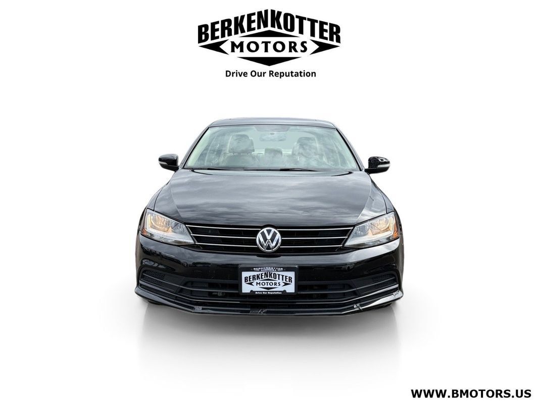 Used 2017 Volkswagen Jetta SE FWD image 8