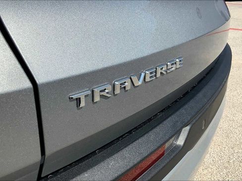 New 2026 Chevrolet Traverse LT w/ LPO, Floor Liner Package FWD image 15