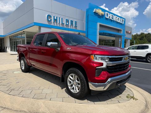 Certified 2023 Chevrolet Silverado 1500 LT w/ Z71 Off-Road Package AWD/4WD image 1